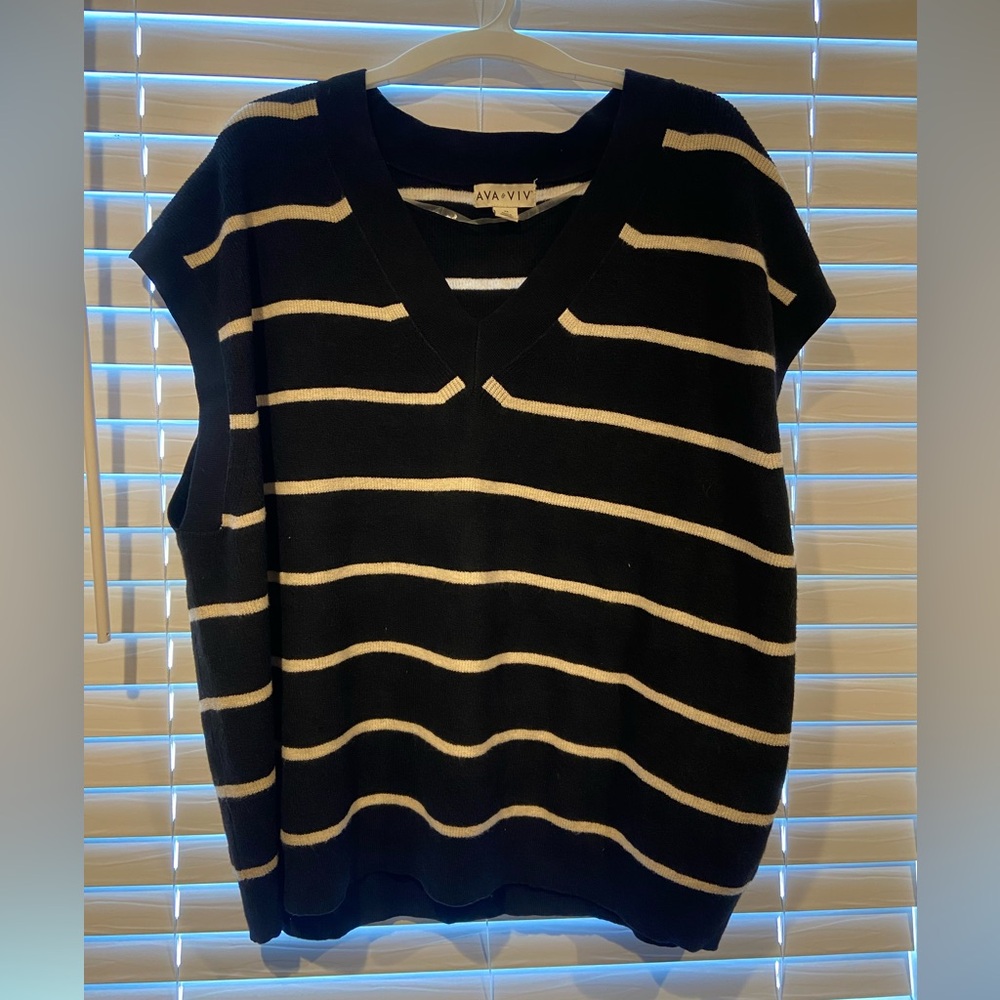 NWOT Black & White Sweater Vest